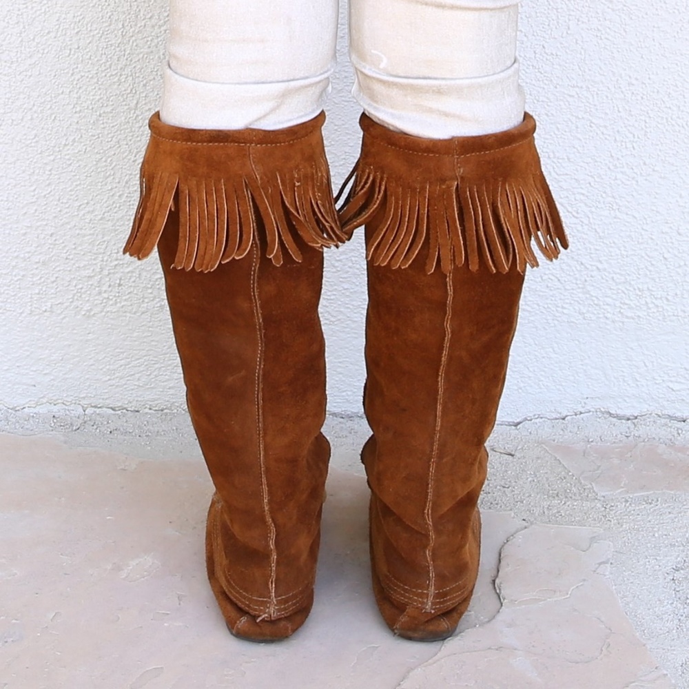 Minnetonka Moccasin Fringe Suede Boots - Picture 3 of 5